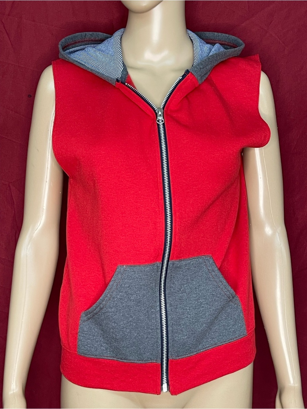 Fruit of the Loom Boys Fleece Full Zip Sleeveless Hoodie Vest Red Gray L 10/12